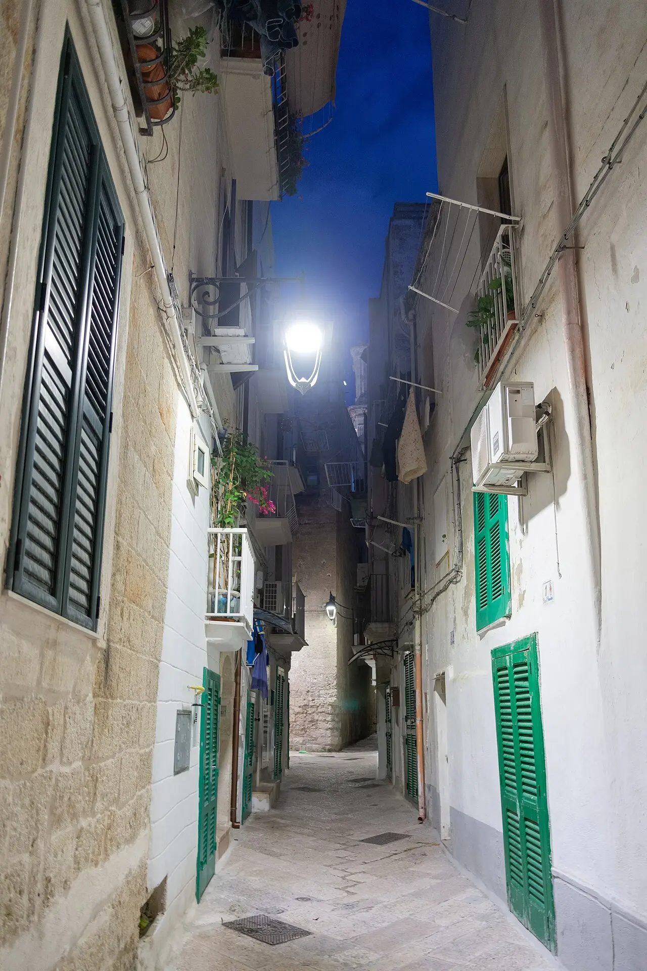Vicolo del centro storico di Monopoli