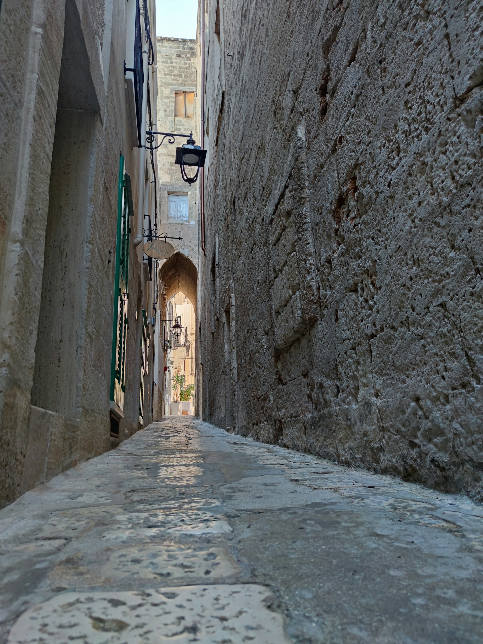 Monopoli — old town alley